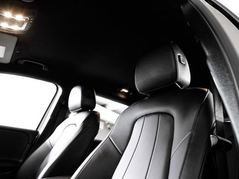 Used 2023 Mercedes-Benz EQB 250+ image 32