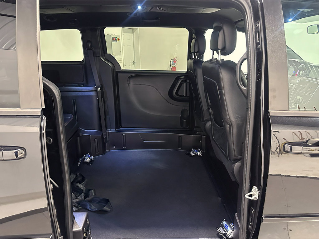 Used 2014 Dodge Grand Caravan R/T w/ Trailer Tow Group FWD image 22
