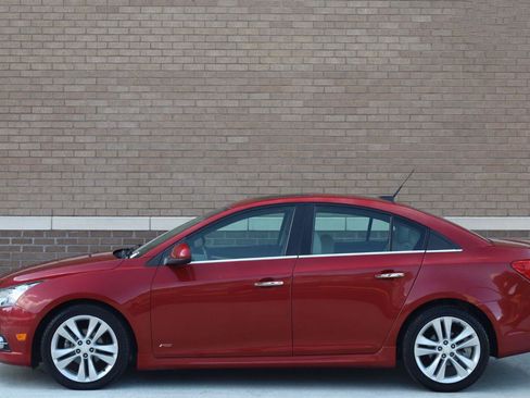 Used 2014 Chevrolet Cruze LTZ w/ Sun, Sound and Sport Package FWD image 2