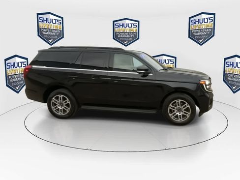 Used 2025 Ford Expedition Active image 2