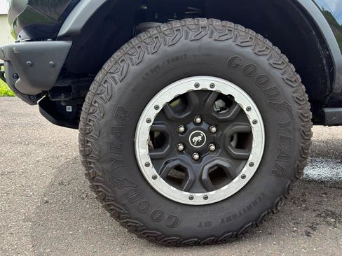 Used 2023 Ford Bronco Badlands w/ Sasquatch Package AWD/4WD image 58