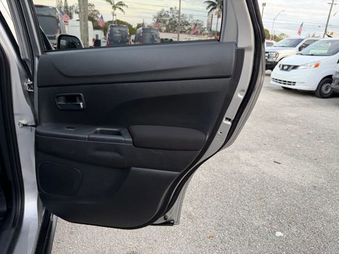 Used 2021 Mitsubishi Outlander Sport FWD image 17