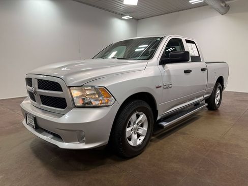 Used 2017 RAM 1500 Express RWD image 42