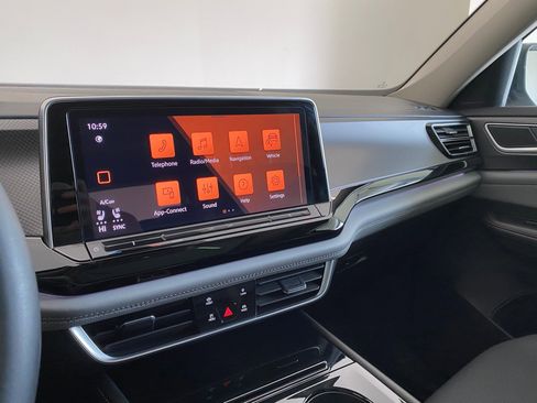 Used 2024 Volkswagen Atlas Peak Edition SEL image 24