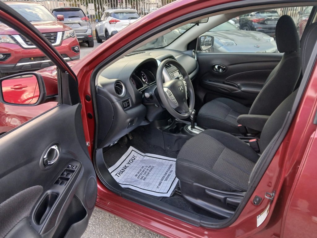 Used 2018 Nissan Versa SV FWD image 9