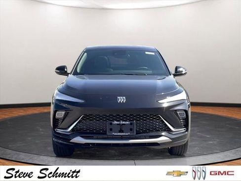 New 2025 Buick Envista Avenir image 3