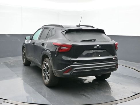 Certified 2026 Chevrolet Trax RS w/ Driver Confidence Package image 4