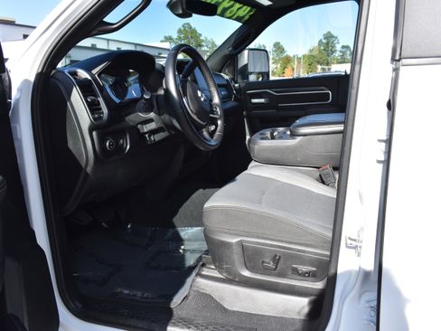 Used 2024 RAM 2500 Big Horn image 12
