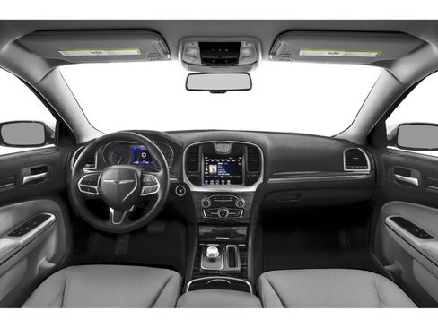 Used 2022 Chrysler 300 Touring L RWD image 3