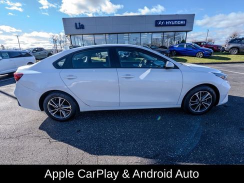 Used 2023 Kia Forte LXS image 8