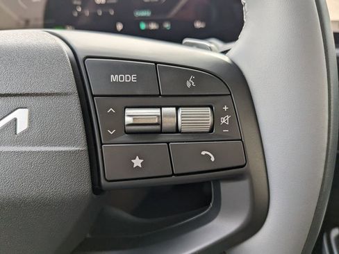 New 2025 Kia EV6 Wind RWD image 32