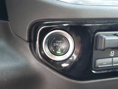 Used 2025 GMC Sierra 1500 SLT RWD image 25