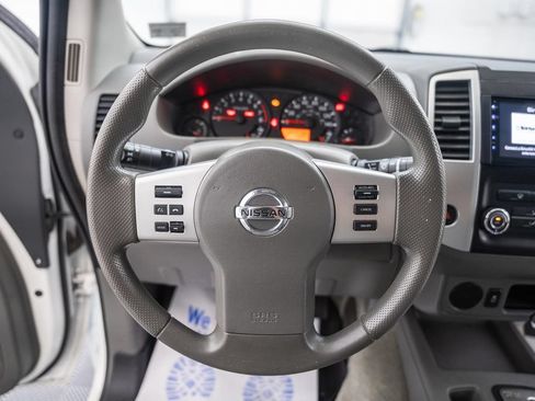 Used 2018 Nissan Frontier SV RWD image 27
