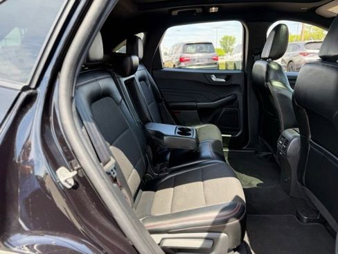 Used 2025 Ford Escape ST-Line w/ Equipment Group 301A FWD image 18