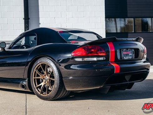 Used 2004 Dodge Viper SRT-10 image 52