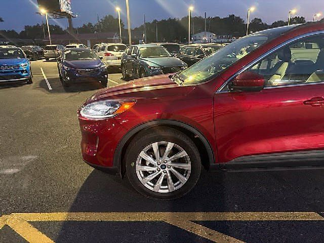 Used 2022 Ford Escape Titanium w/ Titanium Elite Package AWD/4WD image 7