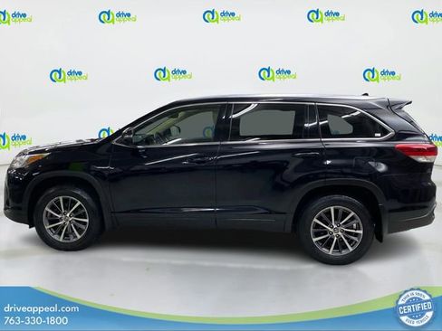 Used 2018 Toyota Highlander XLE image 9