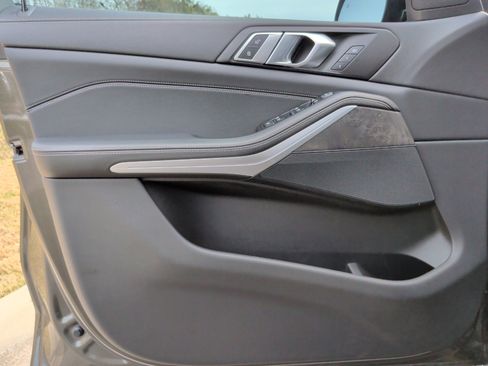 Certified 2022 BMW X5 xDrive40i w/ M Sport Package image 29