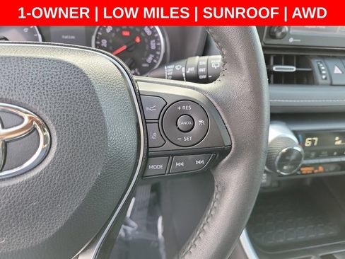 Used 2022 Toyota RAV4 XLE Premium w/ Carpet Mat Package (TMS) AWD/4WD image 29
