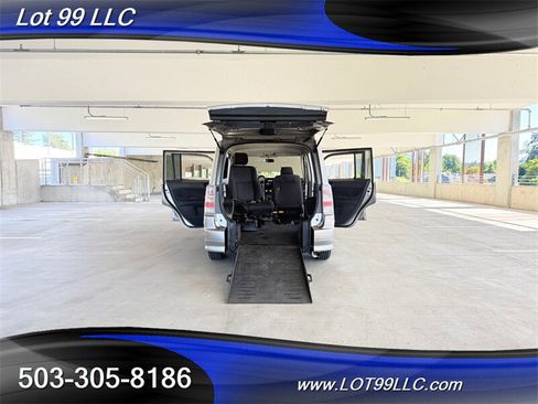 Used 2005 Scion xB FWD image 35