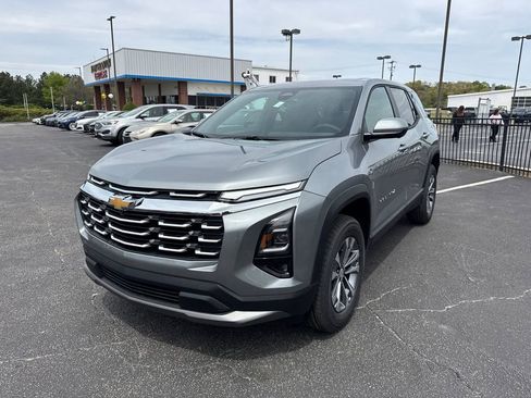 New 2026 Chevrolet Equinox LT image 2