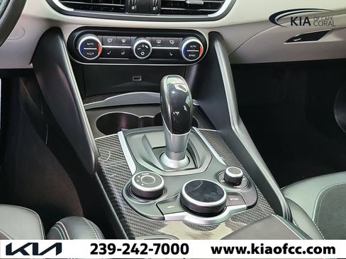 Used 2017 Alfa Romeo Giulia Quadrifoglio RWD image 21