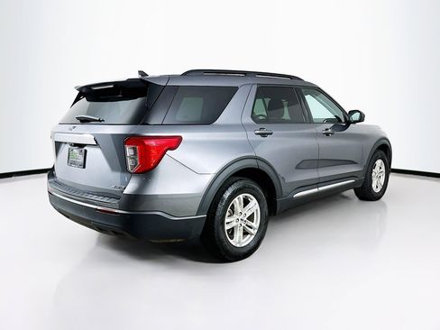 Used 2021 Ford Explorer XLT image 9
