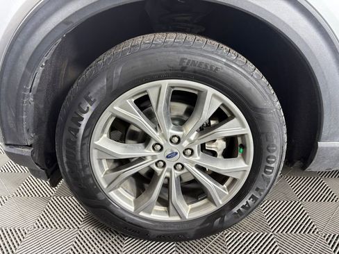 Certified 2022 Ford Explorer Limited image 10