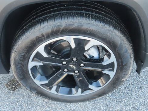 Used 2025 Chevrolet Equinox LT image 13