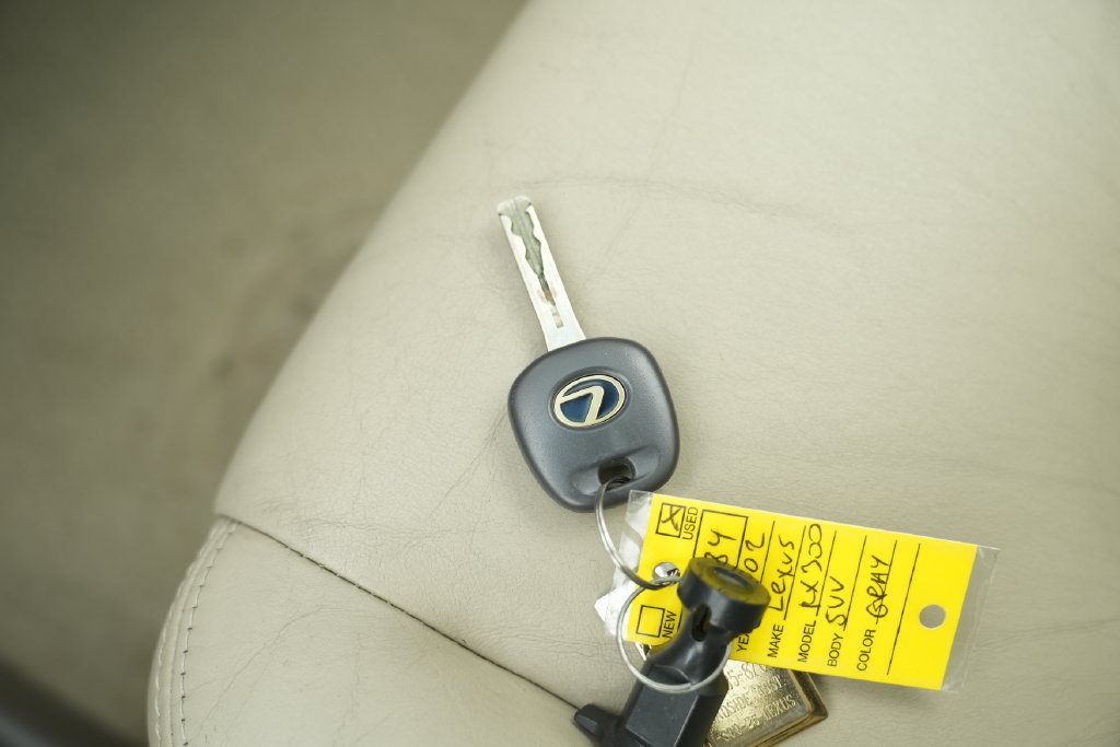 Used 2002 Lexus RX 300 4WD w/ Premium Pkg Plus image 50