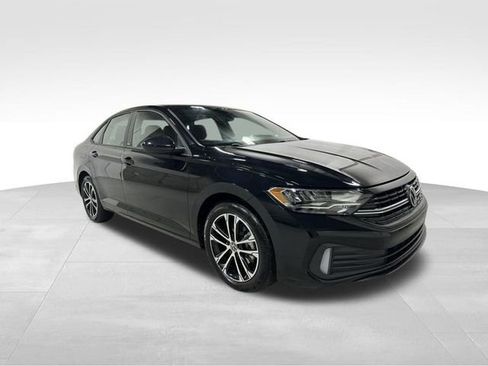 Certified 2023 Volkswagen Jetta Sport image 3