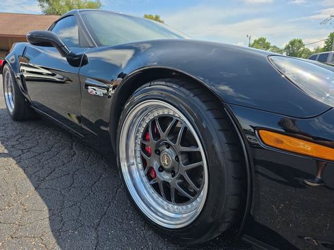 Used 2006 Chevrolet Corvette Z06 w/ Preferred Equipment Group RWD image 37