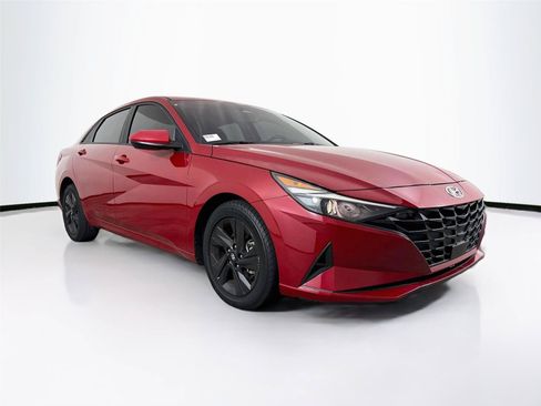 Used 2022 Hyundai Elantra SEL FWD image 7