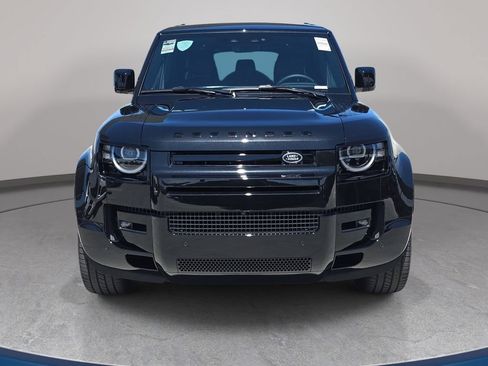 New 2026 Land Rover Defender 130 X-Dynamic SE AWD/4WD image 2