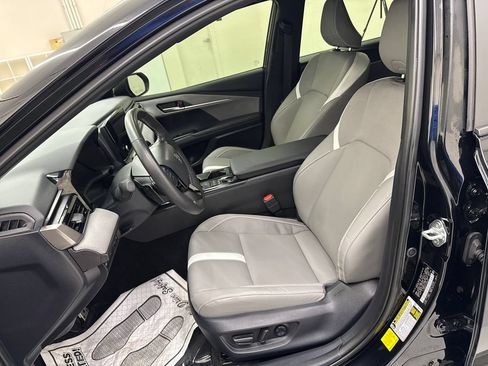 Used 2025 Toyota Camry SE w/ Convenience Package AWD/4WD image 13