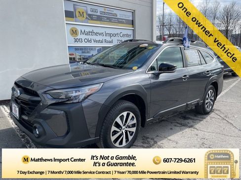 Used 2025 Subaru Outback Premium image 1