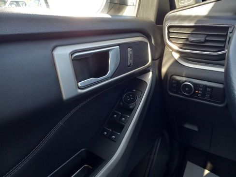 Used 2023 Ford Explorer XLT w/ Equipment Group 202A image 27