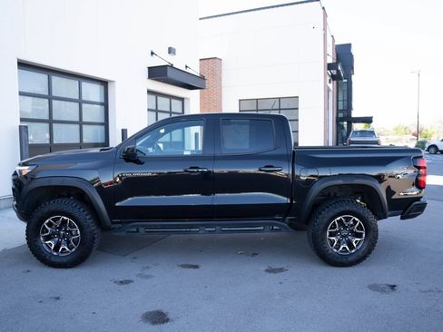 Used 2024 Chevrolet Colorado ZR2 w/ Technology Package AWD/4WD image 6