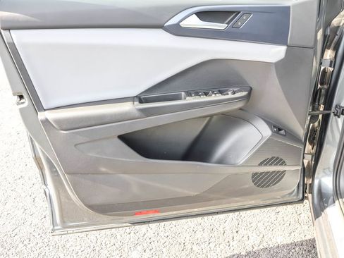 Certified 2022 Volkswagen Taos SE image 26