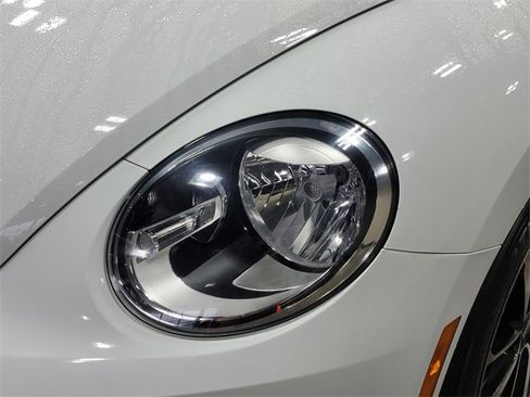Used 2016 Volkswagen Beetle 1.8T Denim image 10