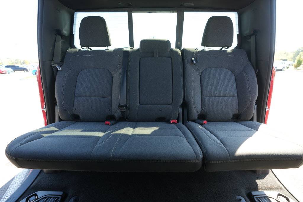Used 2020 RAM 1500 4x4 Crew Cab image 38