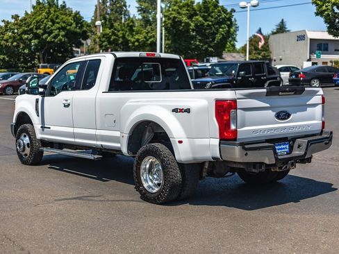 Used 2017 Ford F350 Lariat w/ Camper Package AWD/4WD image 13