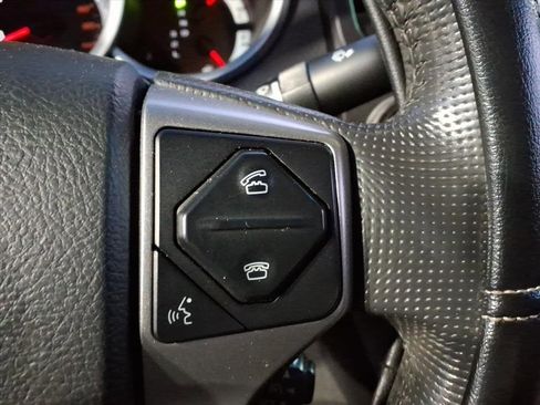 Used 2014 Toyota Tacoma 4x4 Access Cab image 24