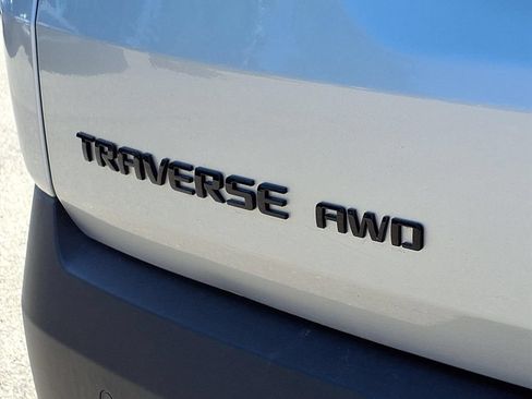 Used 2022 Chevrolet Traverse RS w/ LPO, Floor Liner Package AWD/4WD image 10