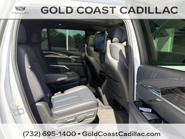 Used 2026 Cadillac Escalade IQL Sport 1 w/ LPO, ONYX Package AWD/4WD image 12
