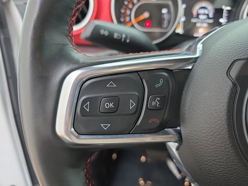 Used 2023 Jeep Wrangler Unlimited Rubicon AWD/4WD image 16