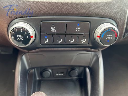 Used 2011 Hyundai Tucson GLS FWD image 12