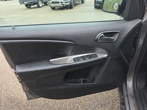 Used 2013 Dodge Journey American Value Package FWD image 12