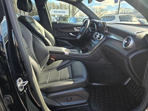 Used 2022 Mercedes-Benz GLC 300 4MATIC image 10