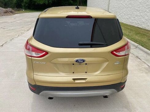 Used 2014 Ford Escape SE image 5